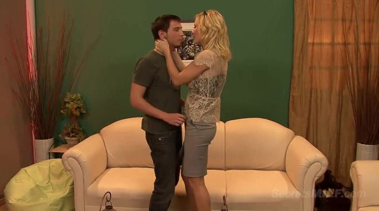 Mature Stepmom Young