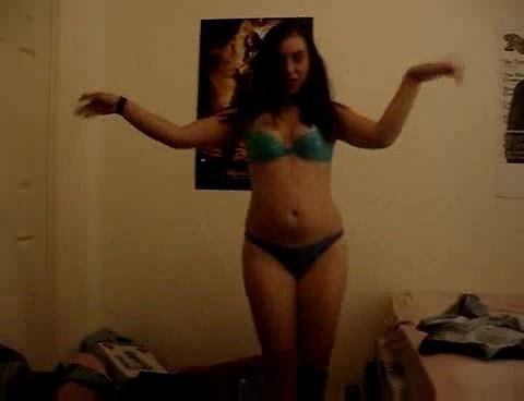 beautiful teen dances and strips porno