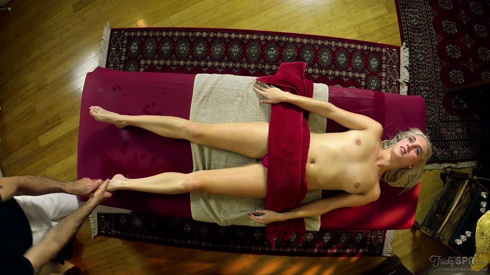 Small boobs Cadence comes massage leaves fucked