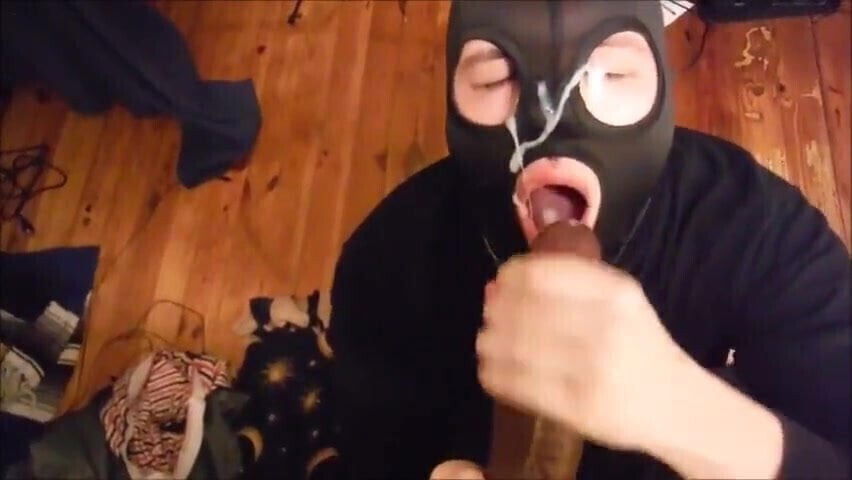 Sucking anonymous BBC and Facial