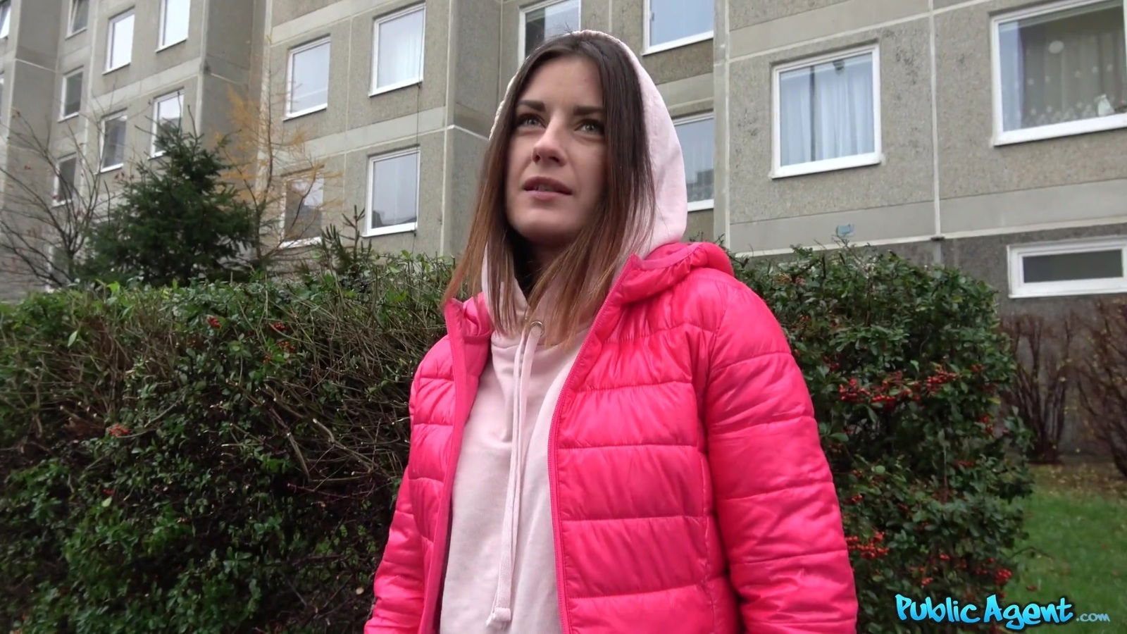 Amateur girl Camila Moon flashes butt money gets fucked