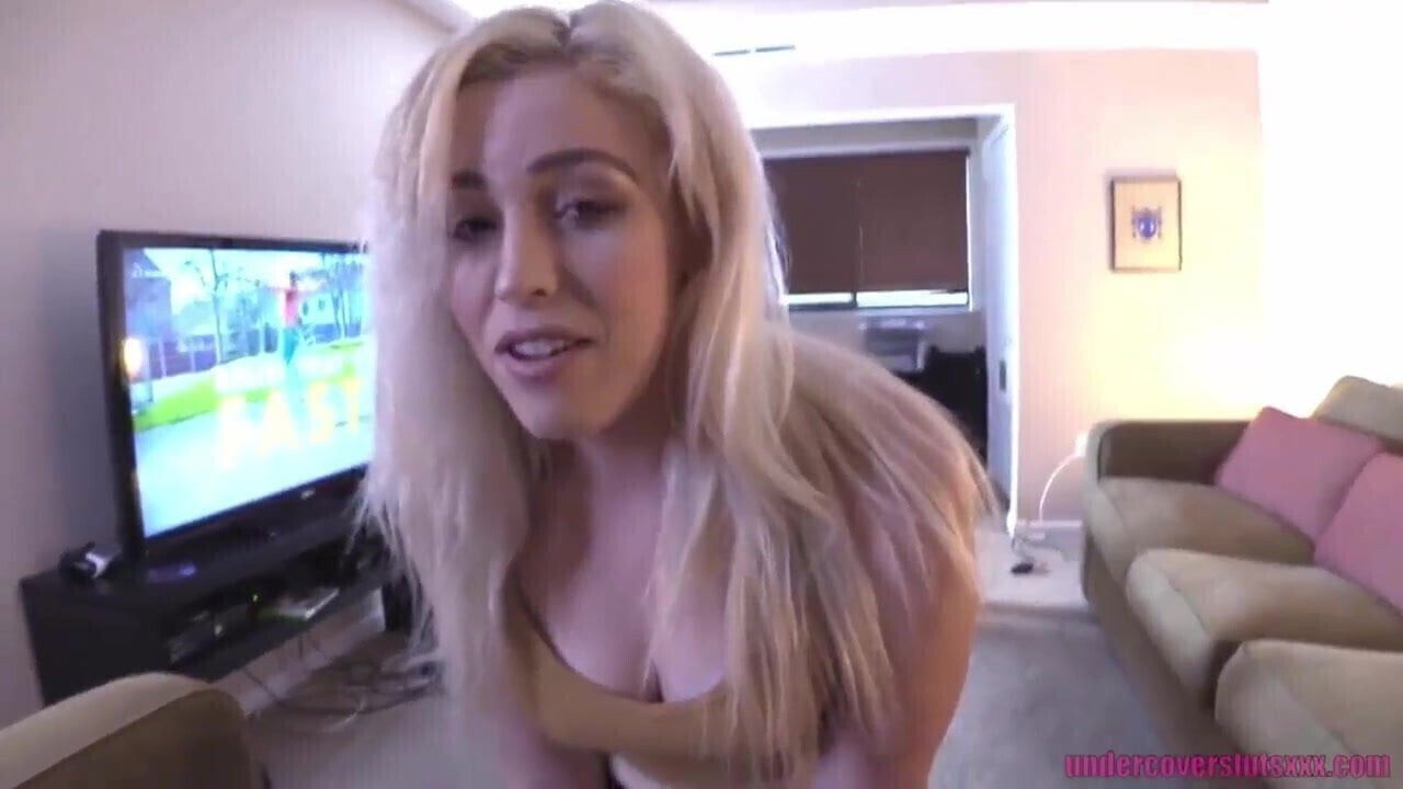 Thicc step daughter enjoys paying the rent