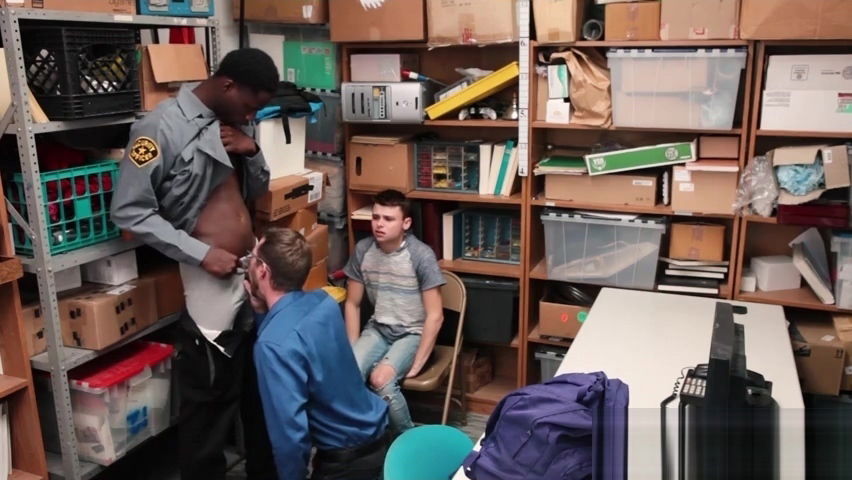 Dad gives his ass to black LP Officer to release teen