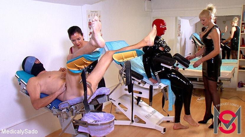 Anna & Lady Patricia & Actor X & El Bicho in Two Submissive'S Punishment - KINK