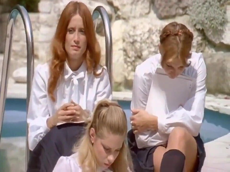 Petite Ecolieres English