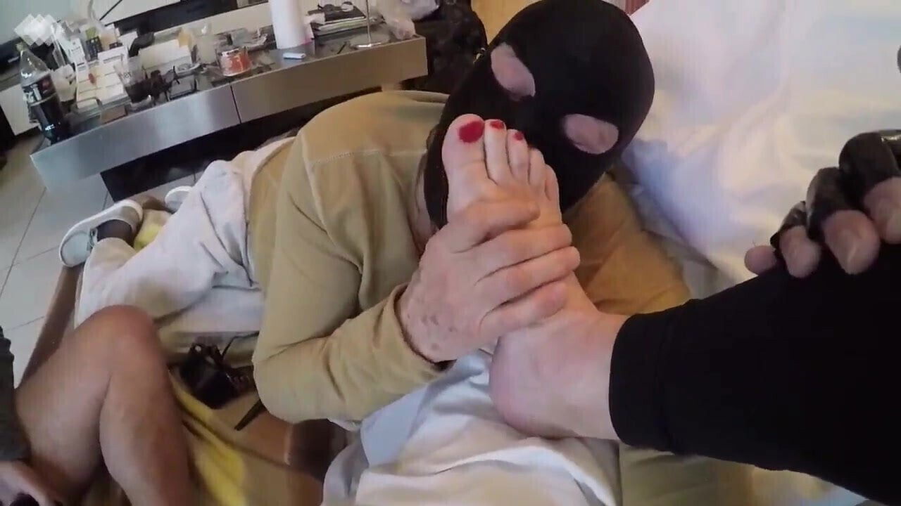 Foot fetish Mistress