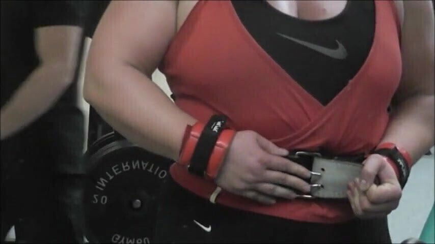 210kg deadlifts make ass so strong and cunt wet till i cum