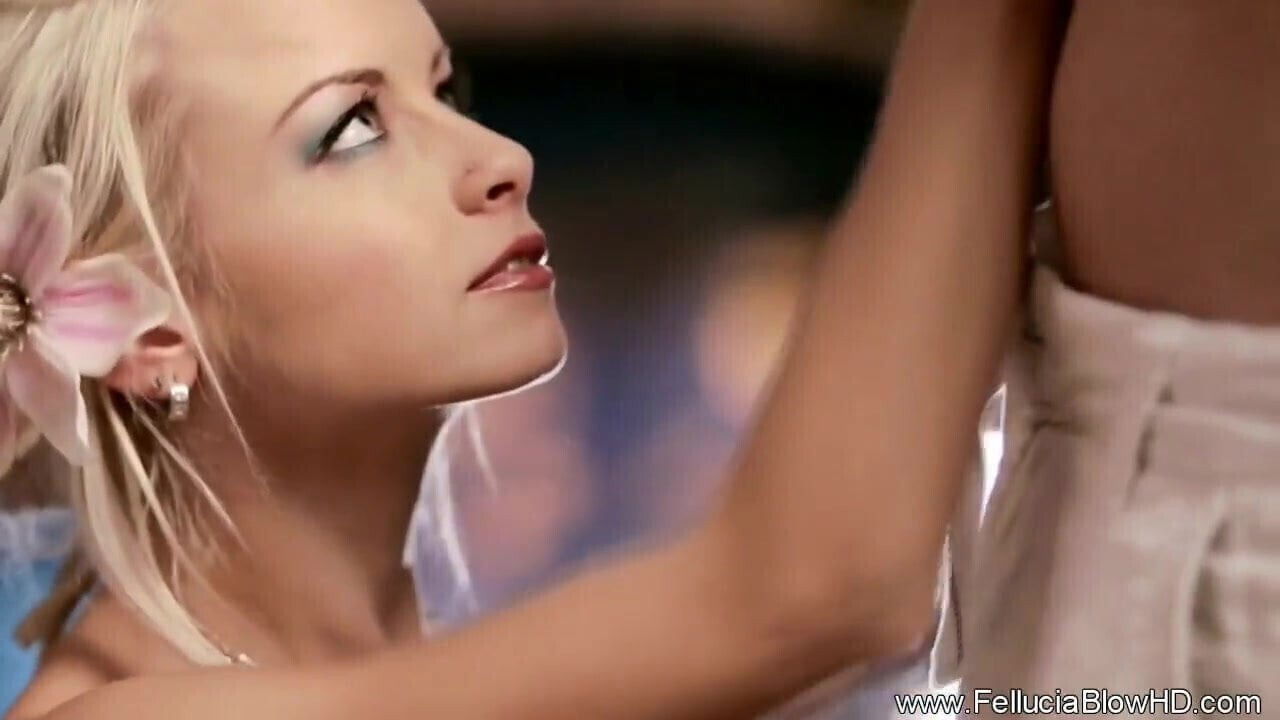 Summertime Blowjob Pool