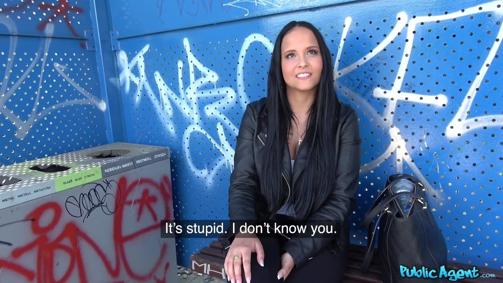 Czech girl Jennifer Mendez fucked from behind stranger