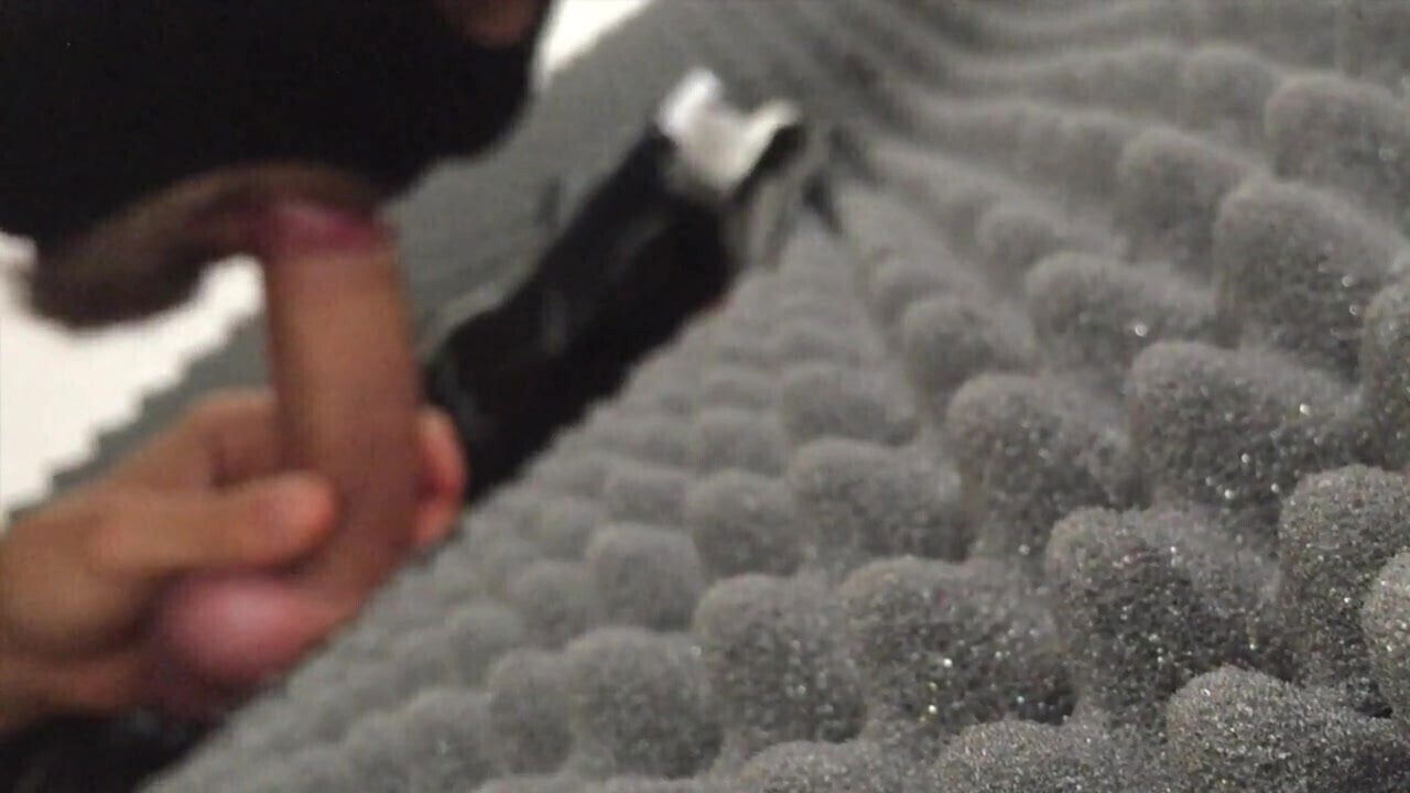 y.o. uncut cums quick