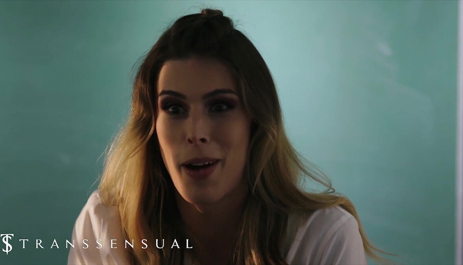 Blonde Trans Kayleigh Coxx Loves Nice Trans Sensual