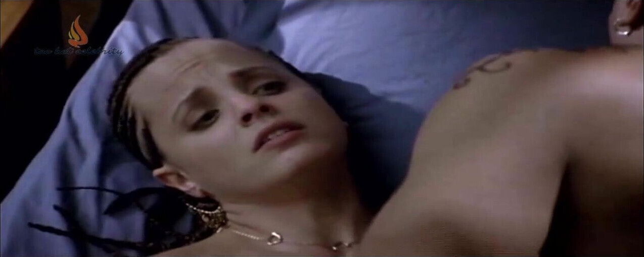 Mena Suvari Stuck 2007