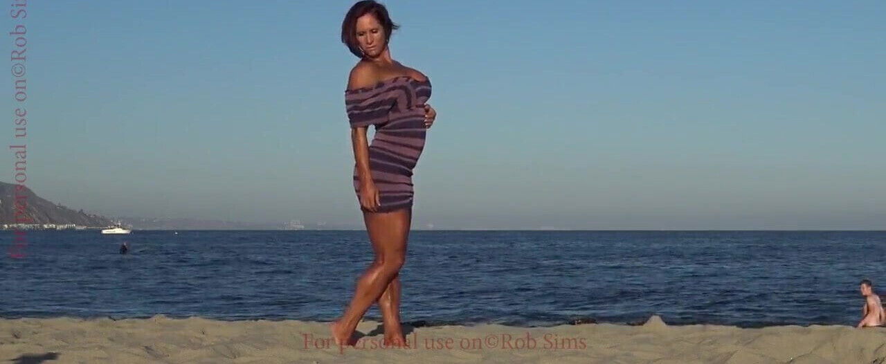 Tanned Sultry Fitness Toni Andra