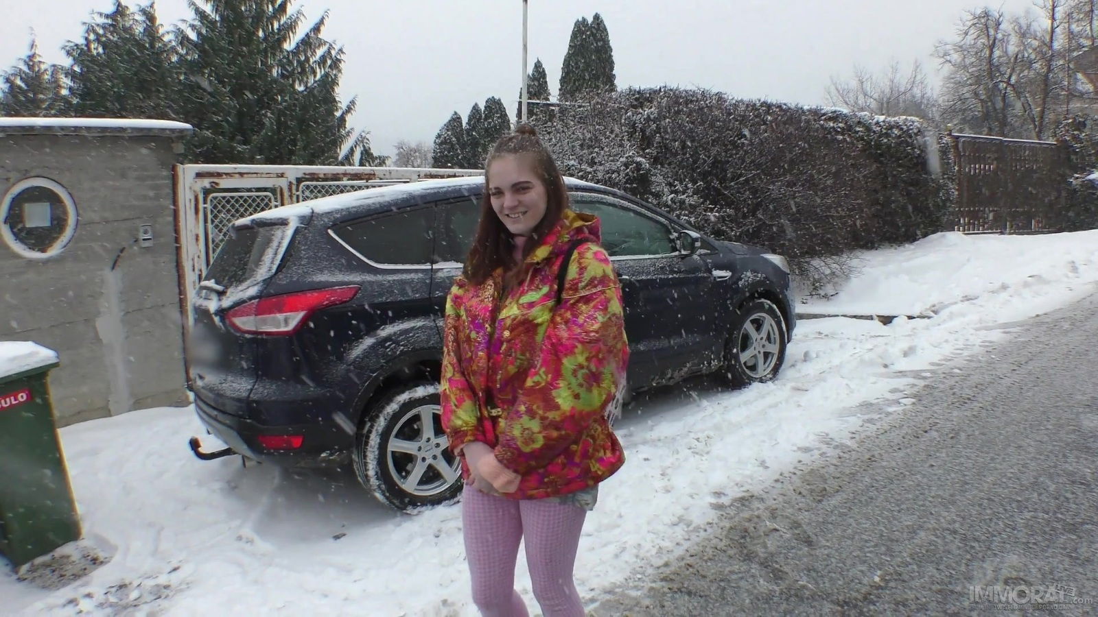 Adorable amateur Carly Summers enjoys having passionate