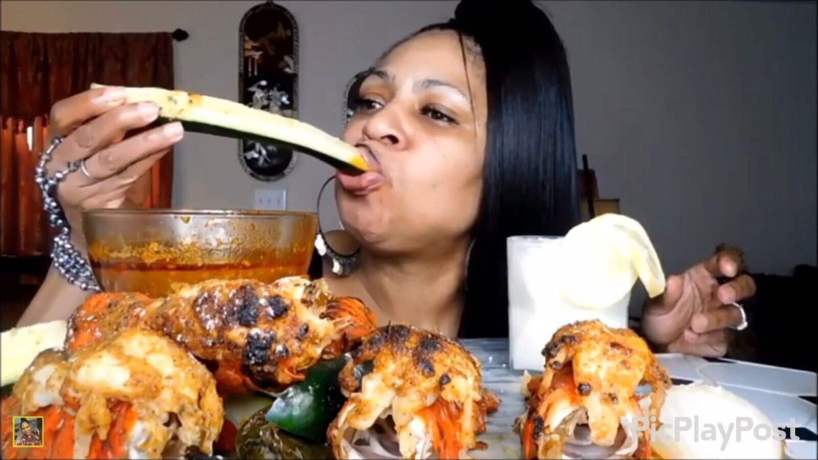 Food Porn. Tongue Out. Mouth Wide. Asmr Eaters