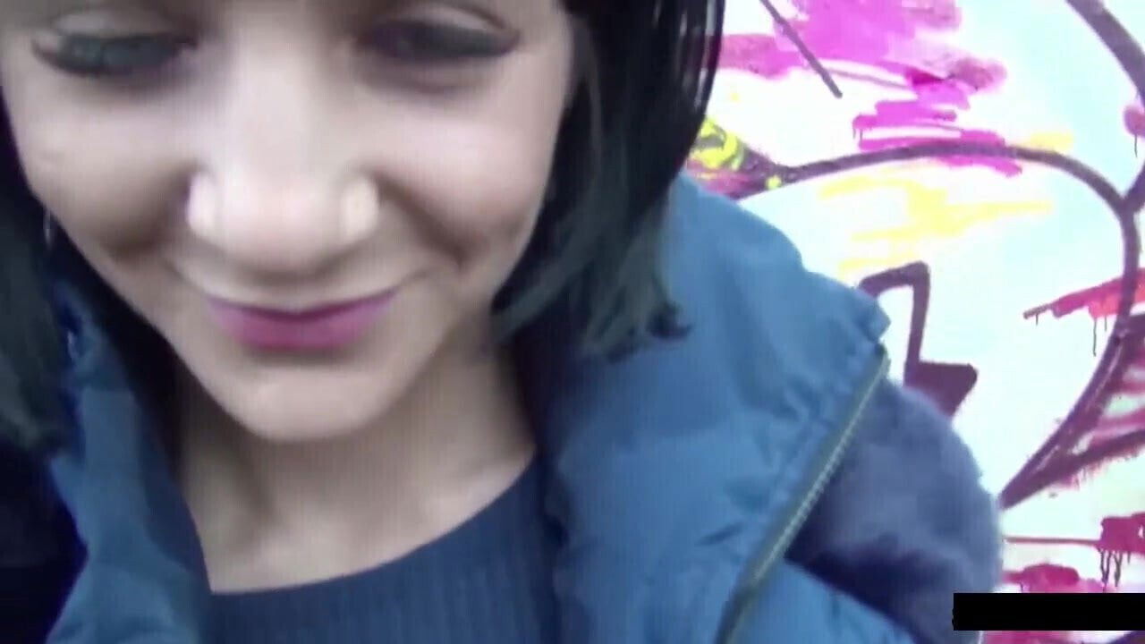 Amateur Model Seduced Fuck