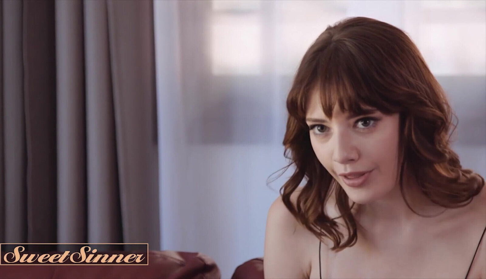 Gorgeous Redhead Lacy Lennon Enjoys Step