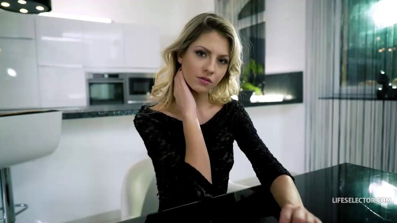 Rebecca Volpetti is a cock loving blonde good at sucking and fucking and does it for free