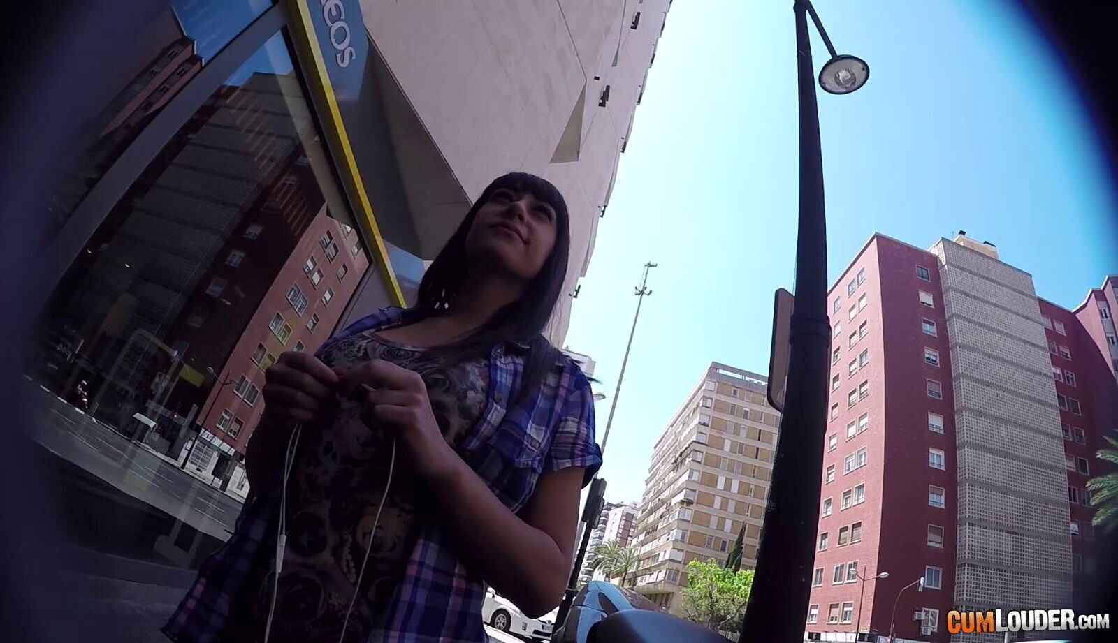 Quickie fucking dressing room with Lucia Nieto