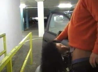 Sekretaerin Parkhaus hart doggy gefickt