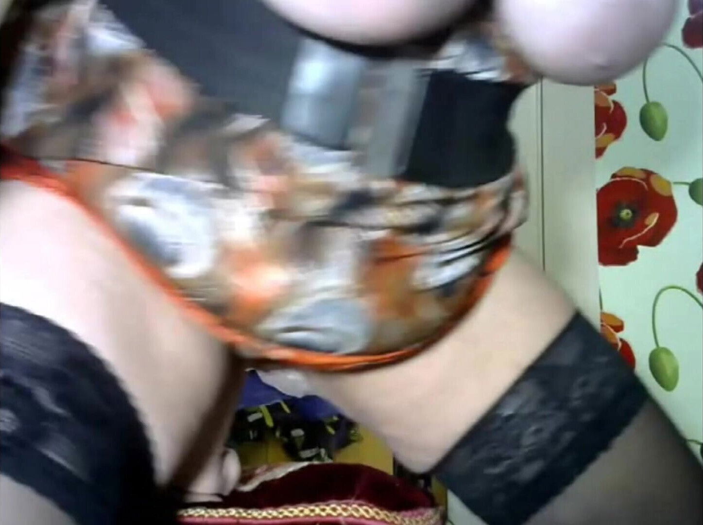 Granny Loves Show Pussy