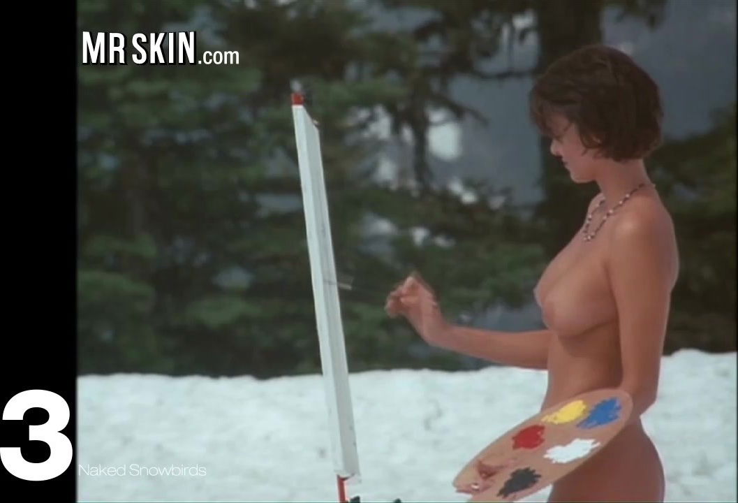 Juicy booty catching beauty Shannon Elizabeth will drive nuts