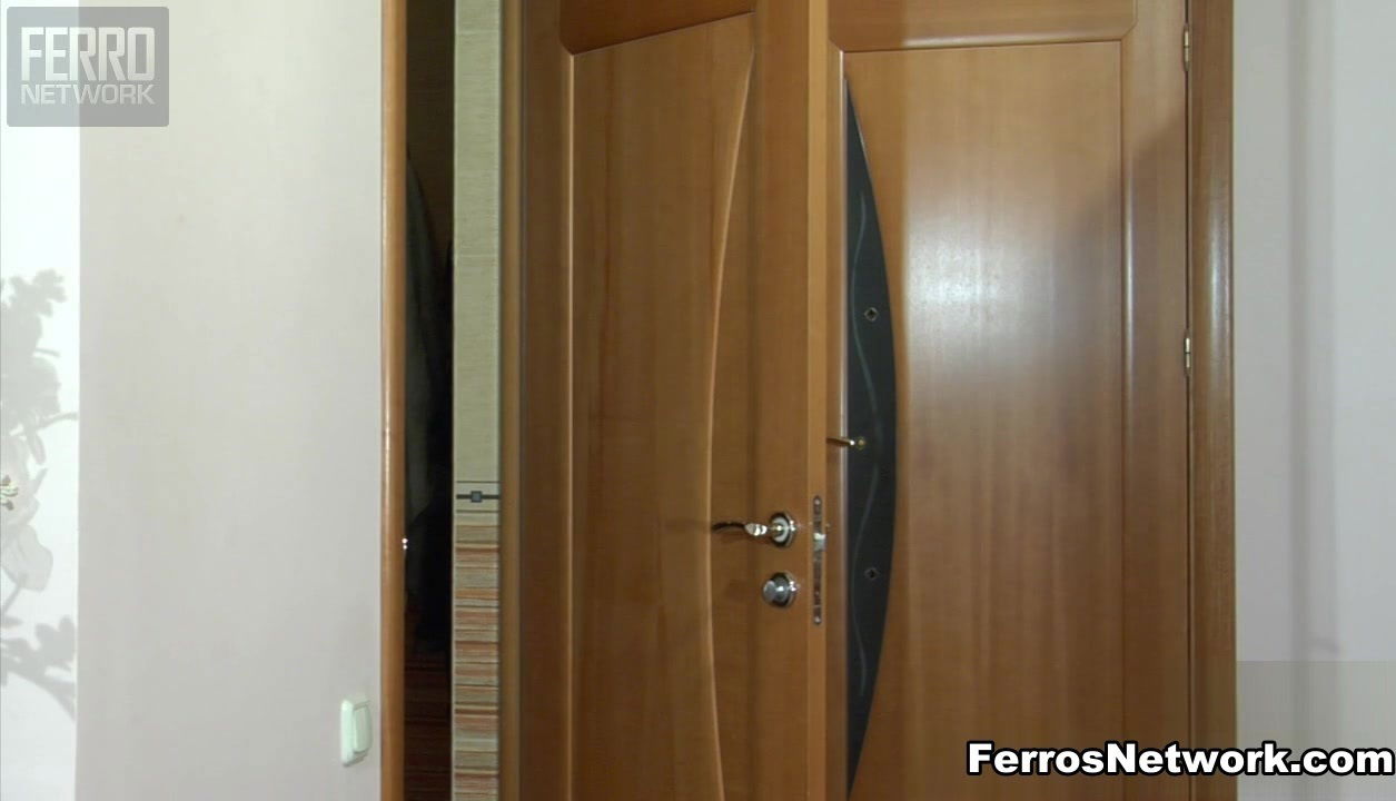 StraponPower Video: Dolly Jack