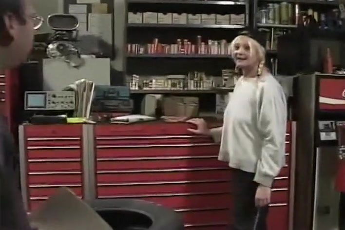 Mature Julie Is A Fantastic Cocksucker