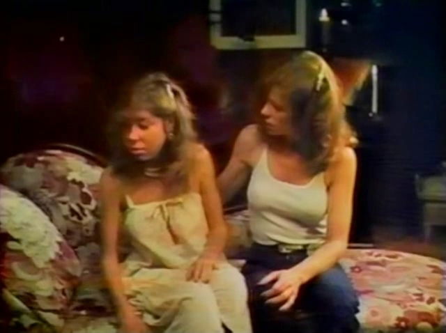 Retro Blond Playgirl Tawny Pearl