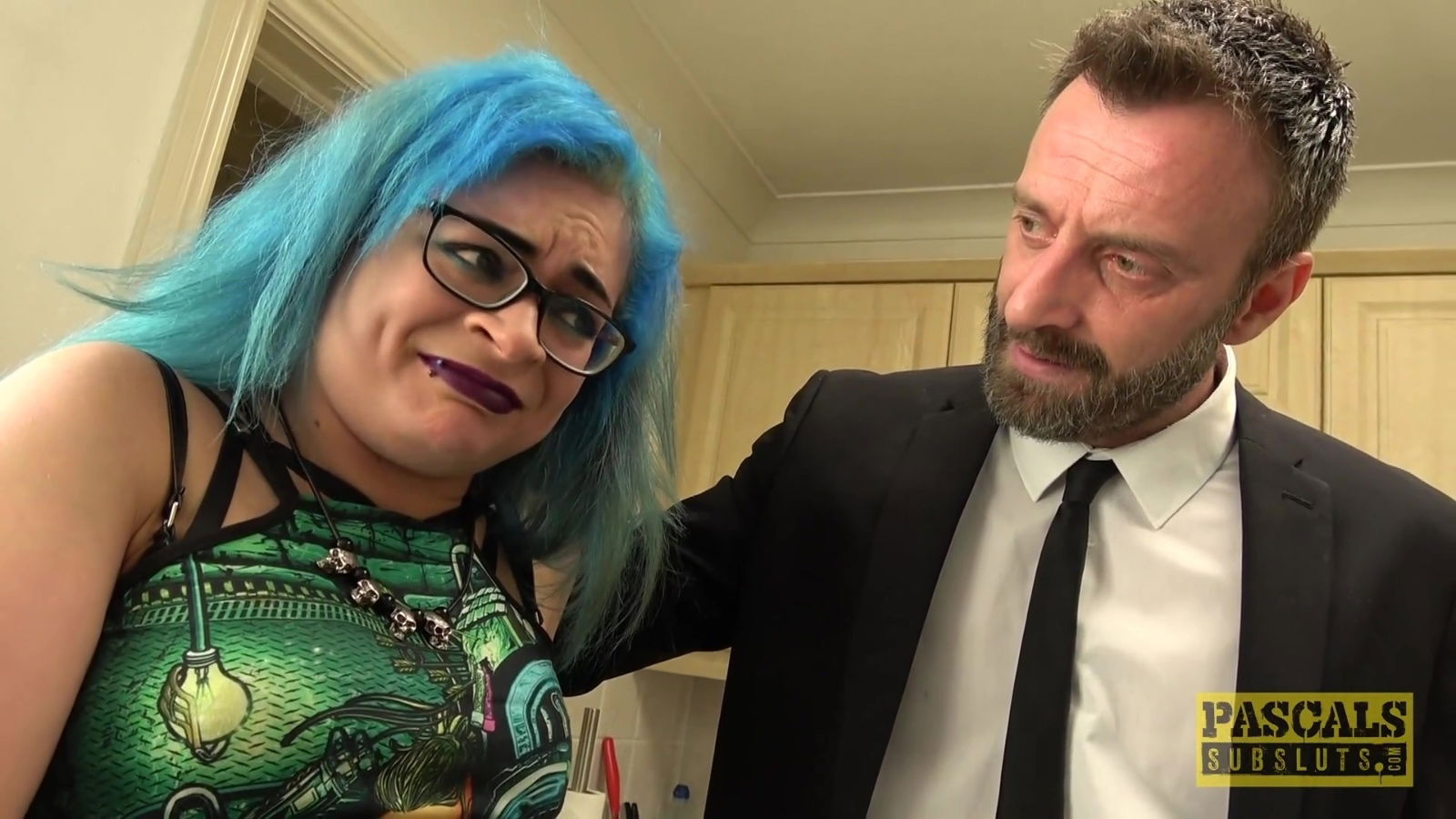 Caitlin Minx gives cunt