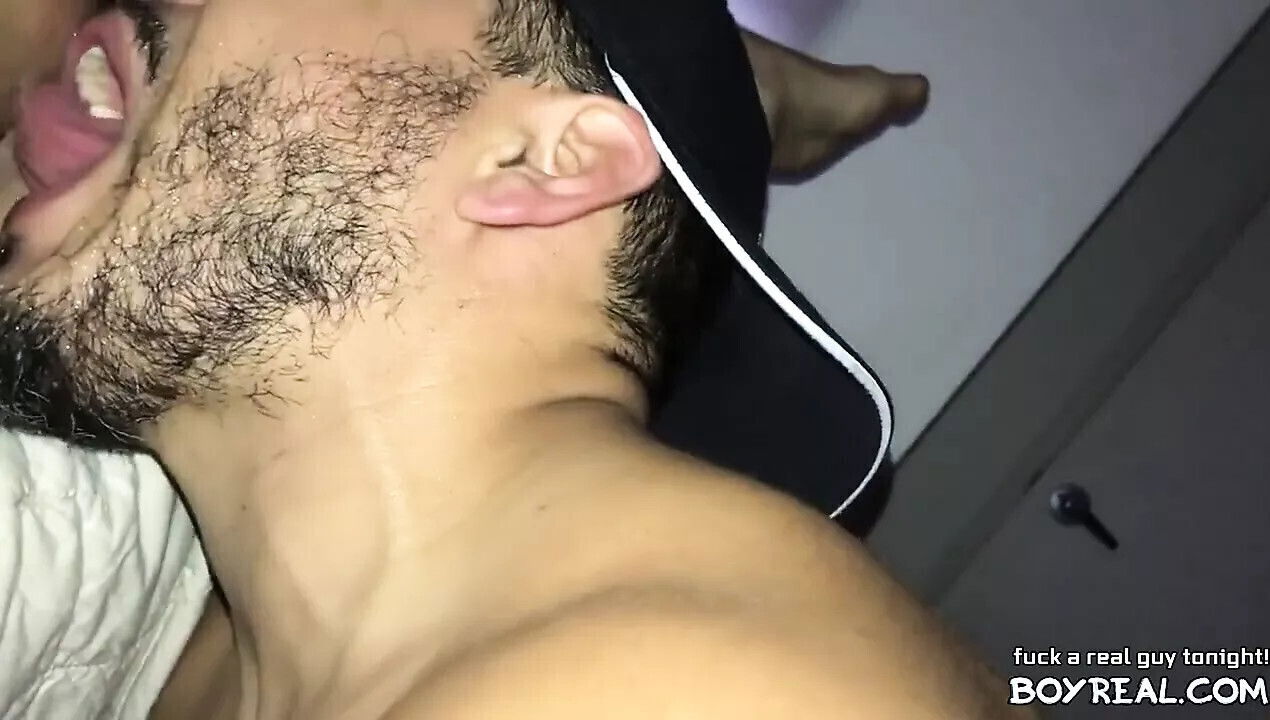 Around 3.20 Bttm Starts Begging Tops Load