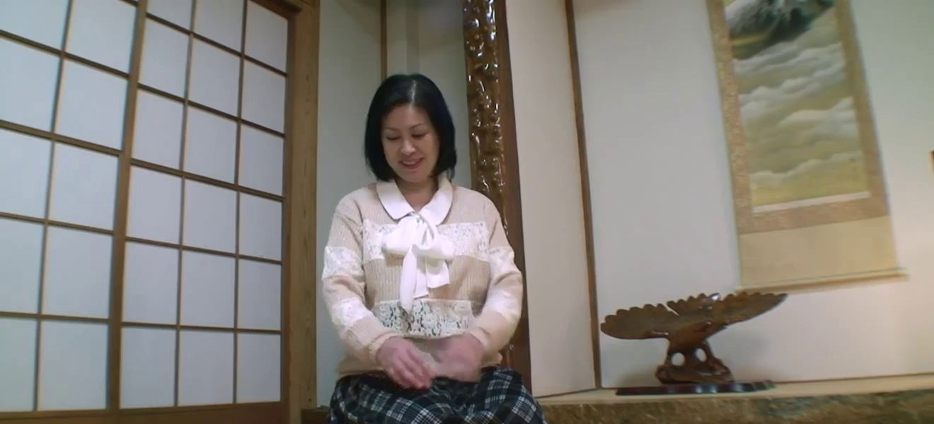 52yr old Granny Toyomi Furui receives Creamed (Uncensored)