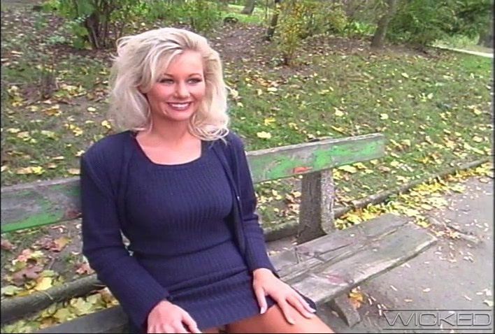 Hardcore fucking bathroom with handsome wife Lucy Loren