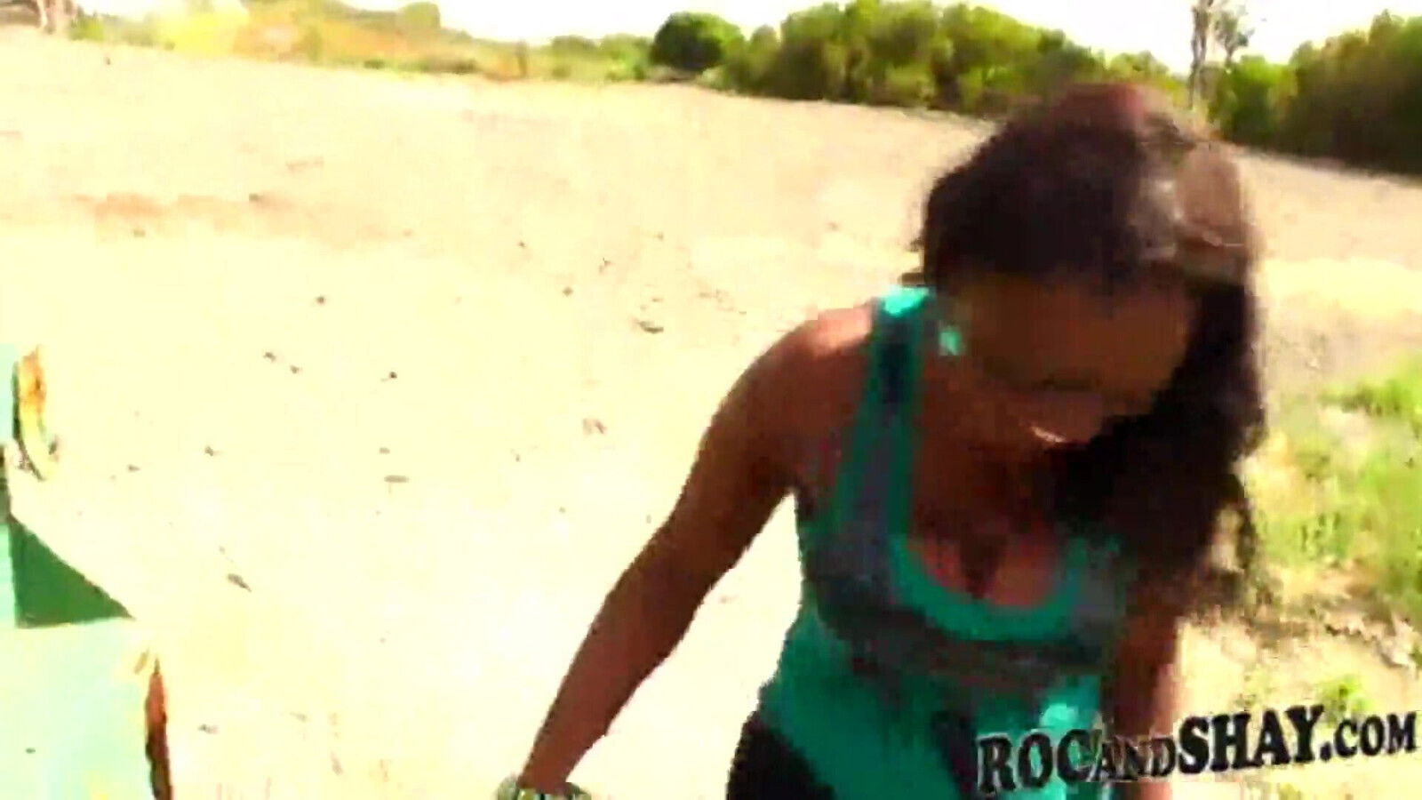 EBONY WIFE GIVES BLOWJOB PLEASURE EbonyFuckFind