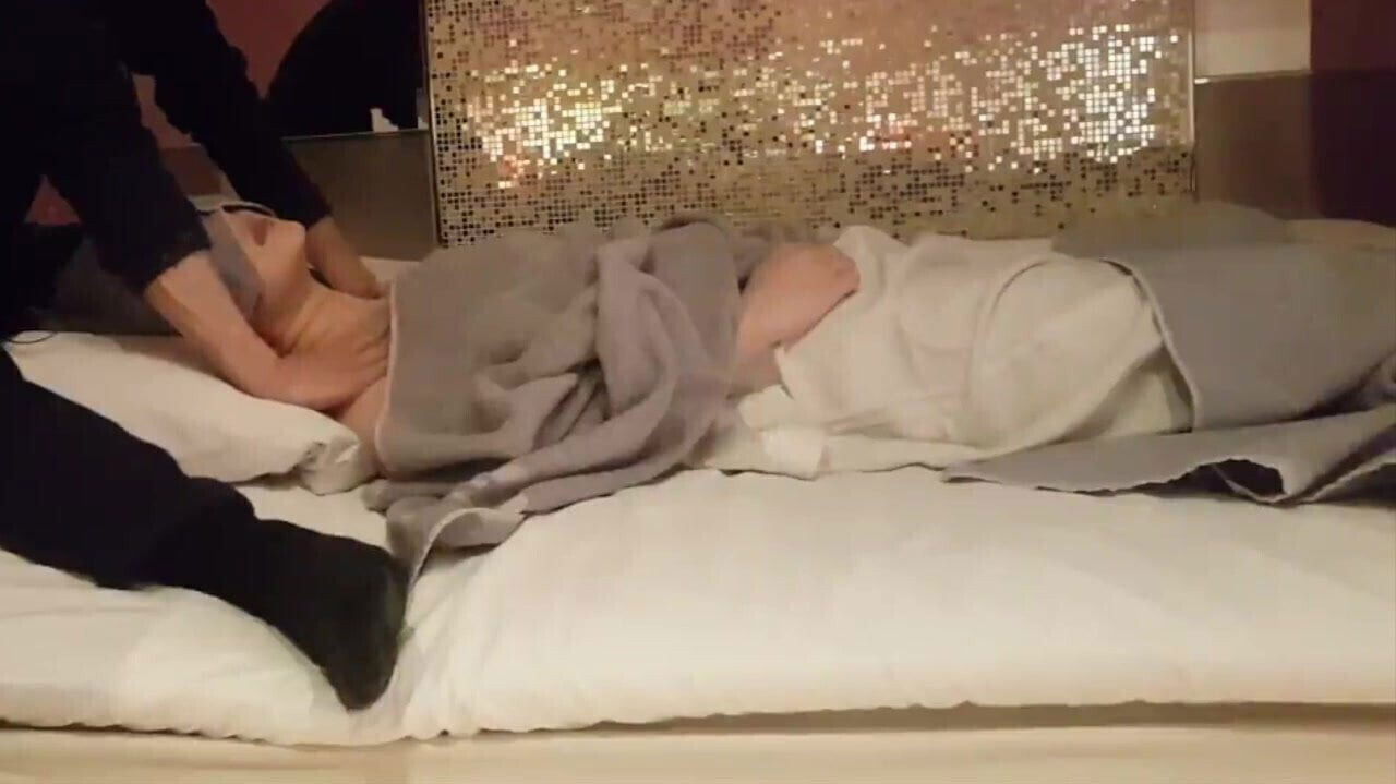 Japanese Aroma breast Massage