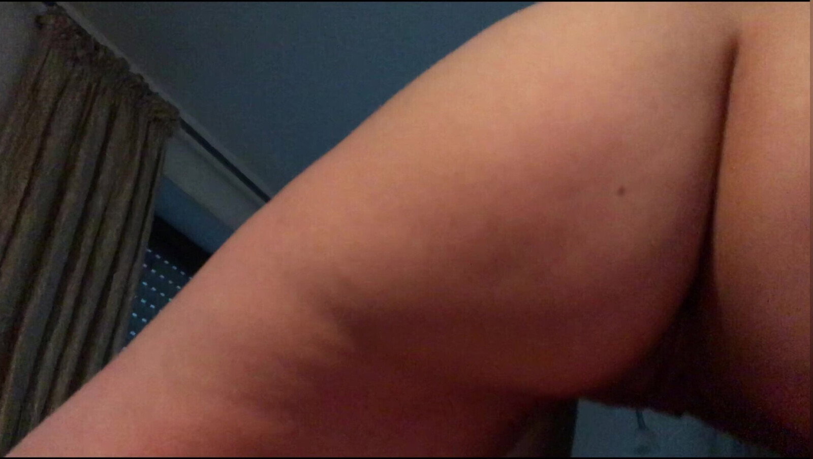 Couple Masturbate together