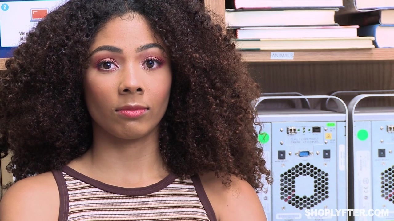 Ebony slut, Nixon caught shoplifting ended fucked, learn lesson
