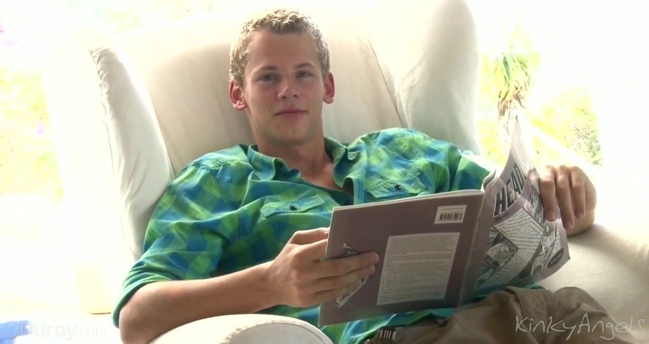 friends love play together