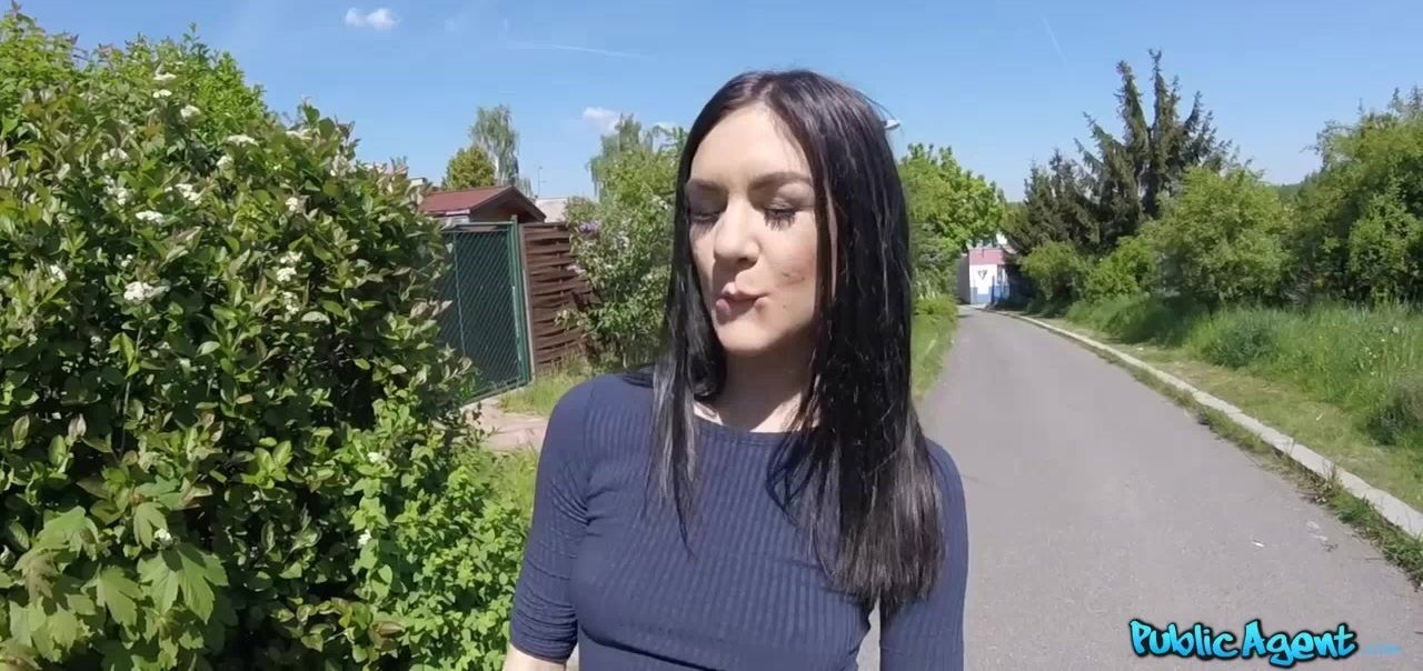 Flozzy gets fucked on-camera woods some cash