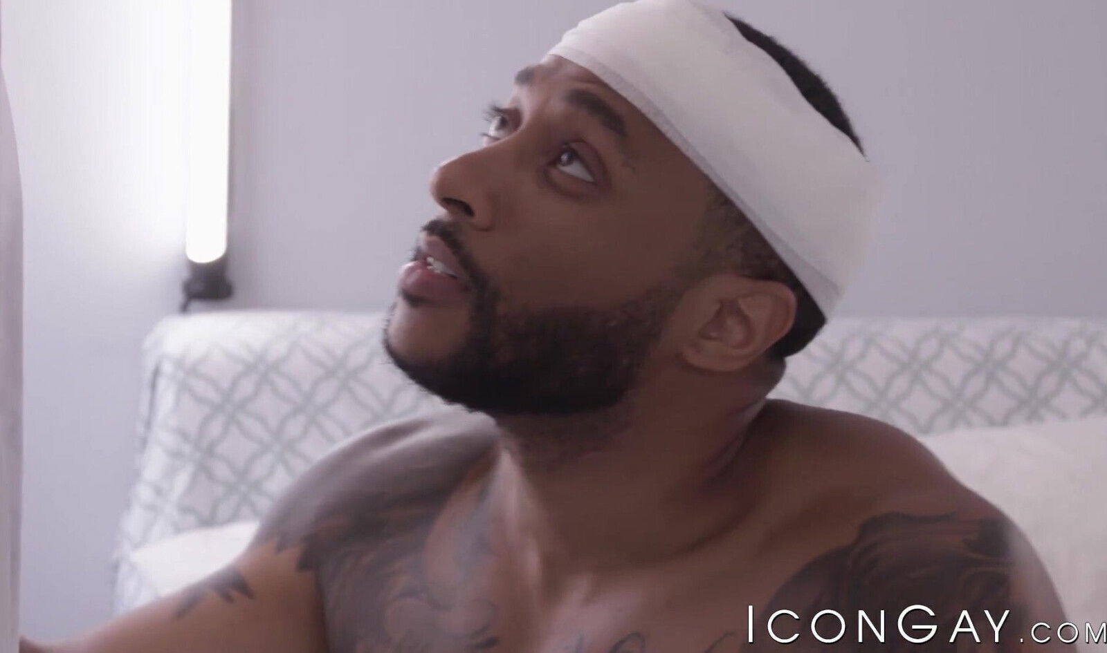 Black stud Jaxx Maxim pounds doctor Michael Roman