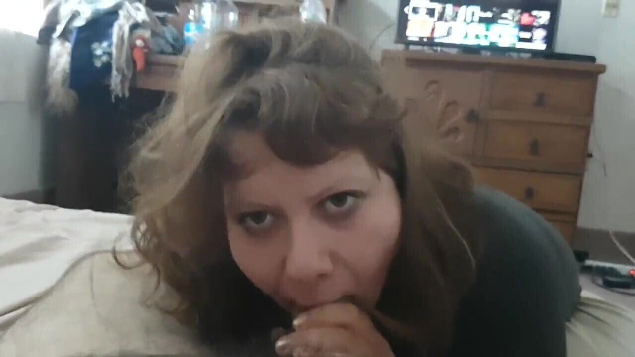 Cumslut wife Vicky Sanders sucks swallows boss'