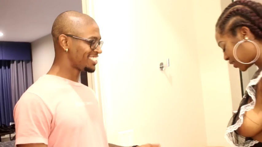 Desmond Noir Kloe Jones