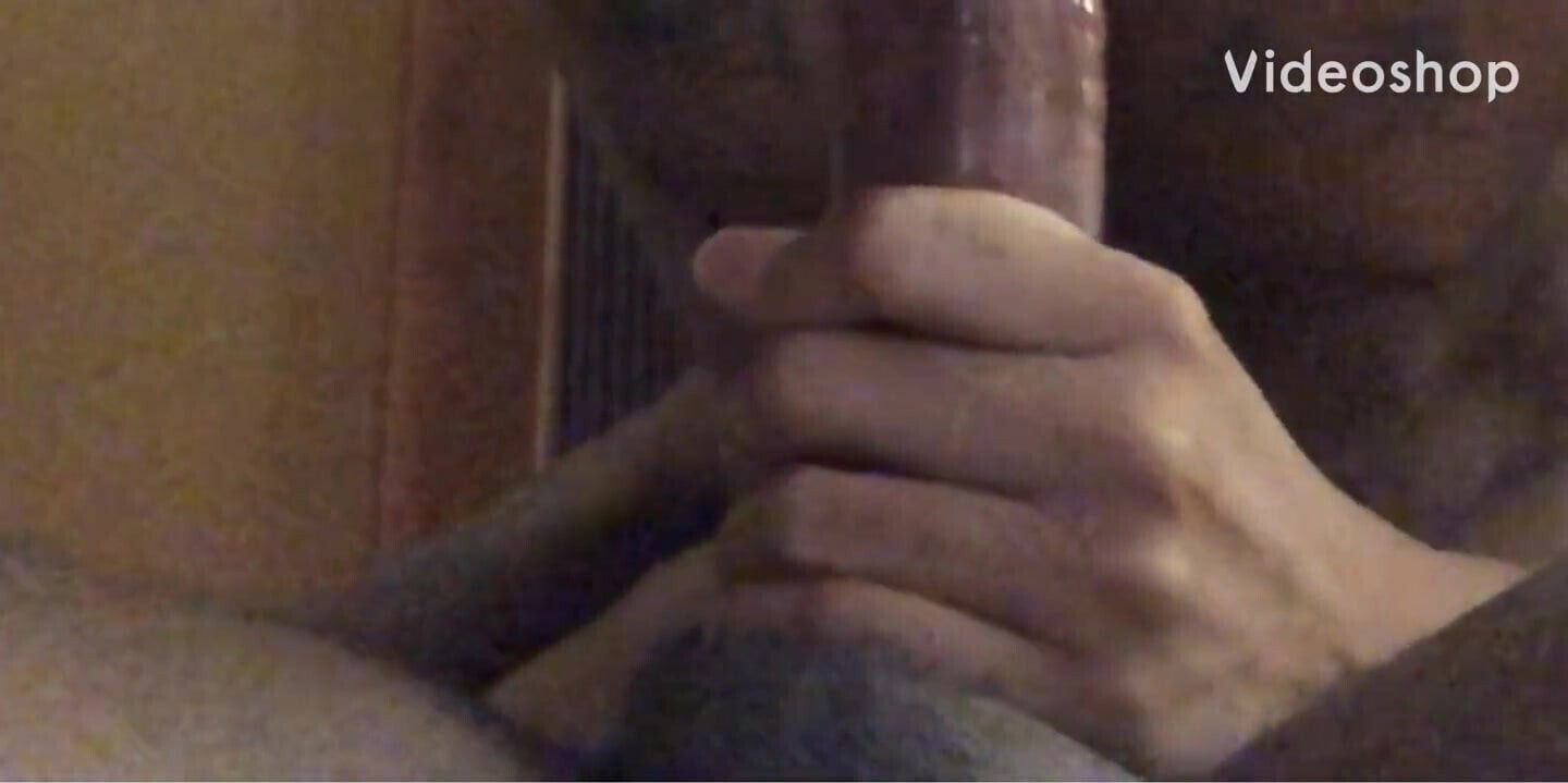 Homie eating while give throat