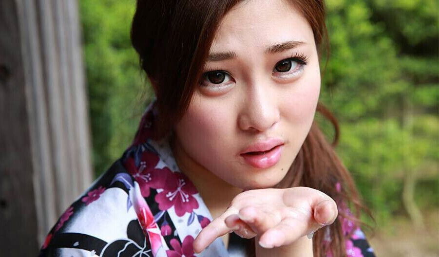 Japanese wife Maki Horiguchi sucks dick, uncensored