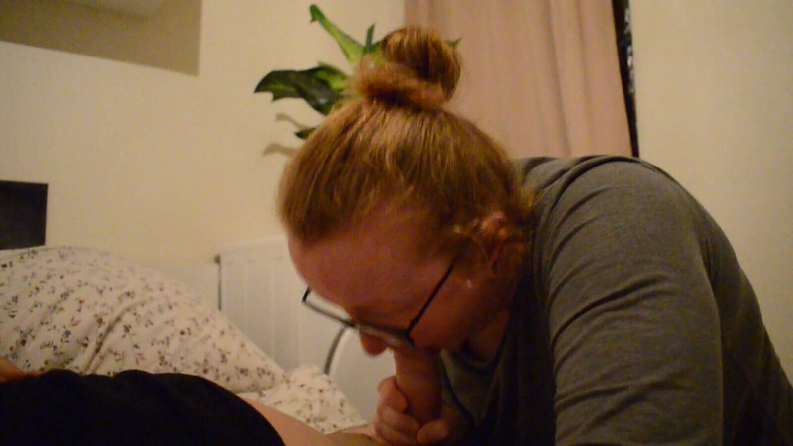 Redhead Chubby sucks