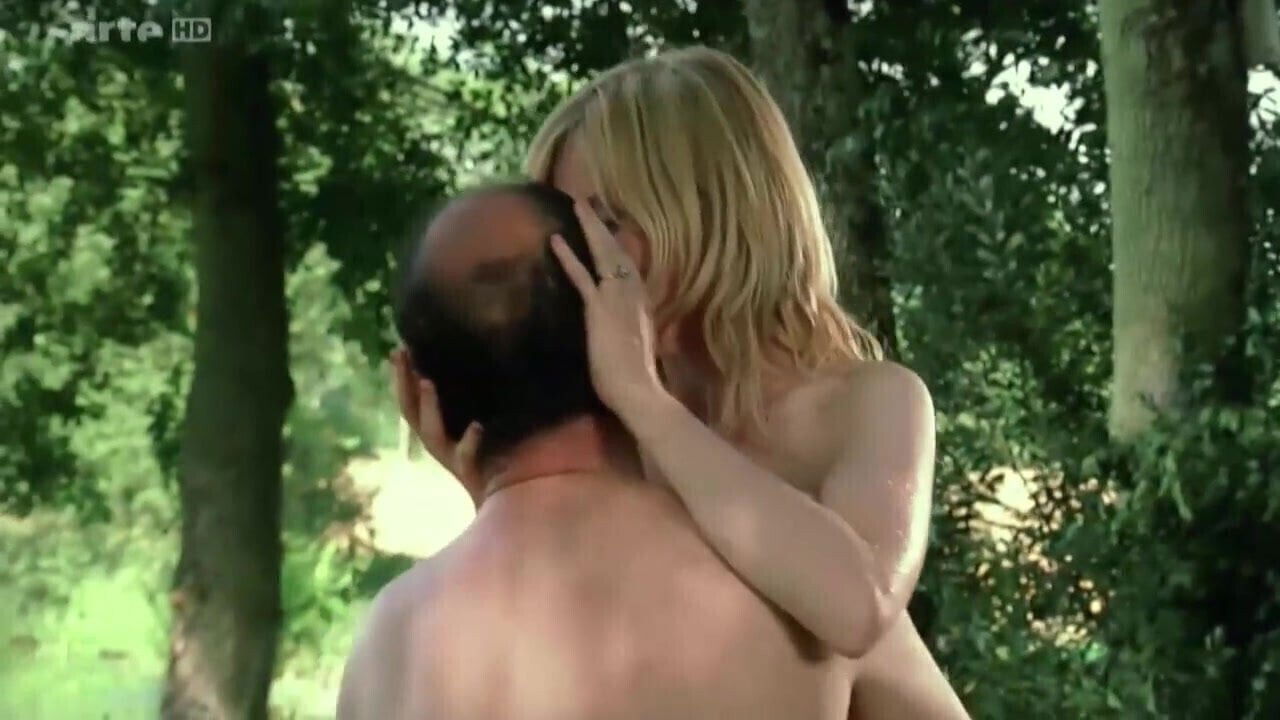 Isabelle Carre dans sentiments (2003)