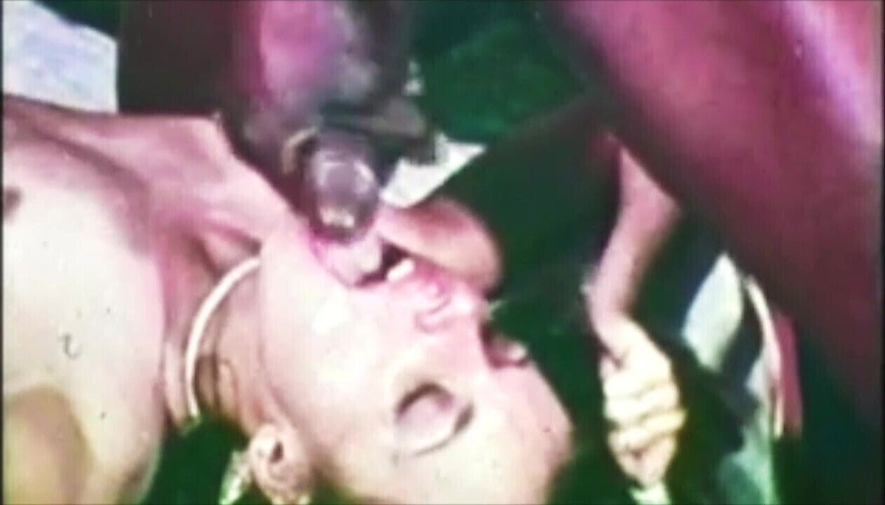 King Paul Gives Jizz Cute Brunette!