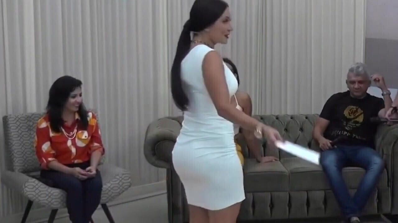 Regininha vestido branco Gostosa