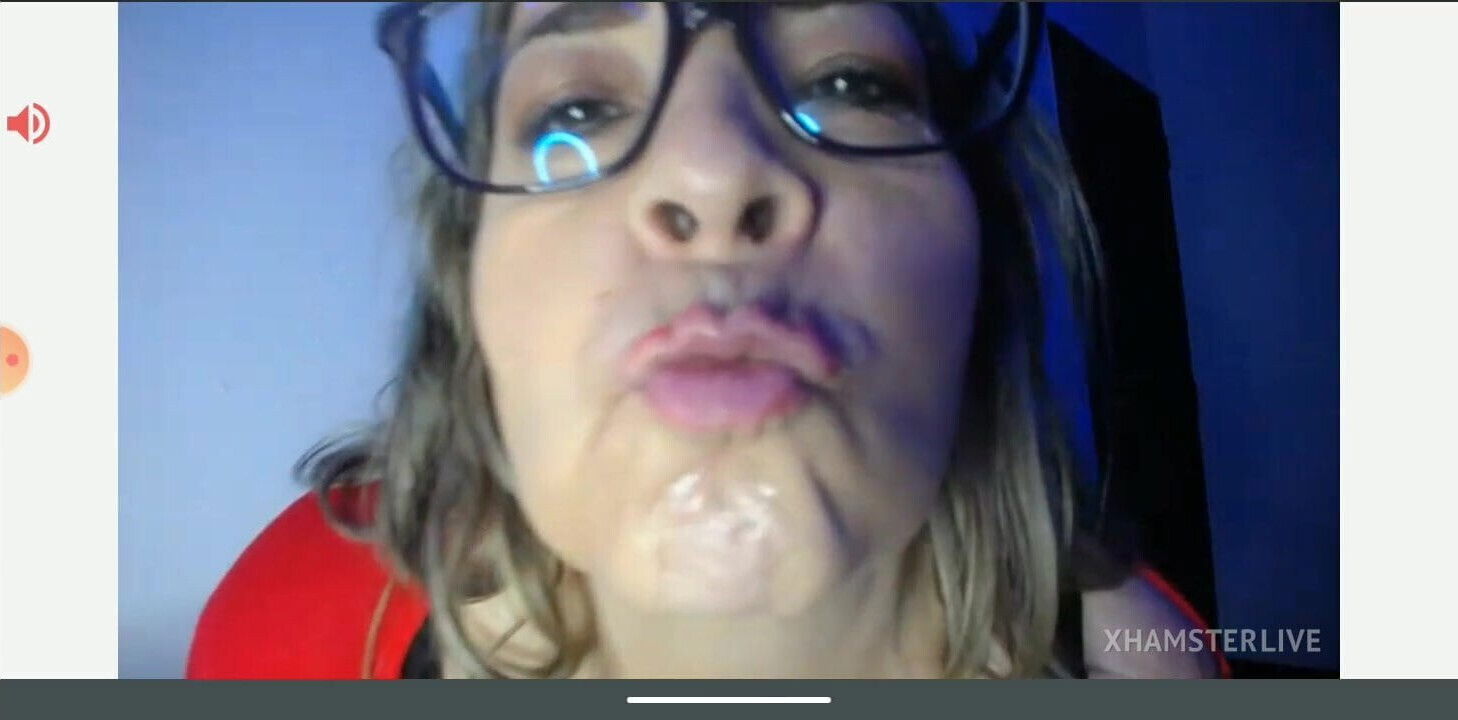 Granny massive play whit dildo