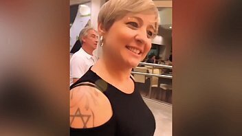 Enquanto eu chupava um o outro me comeu de quatro. Foi assim que dei para dois ao mesmo tempo - Brasileira amadora loira gostosa casada de bunda grande fazendo boquete! - Assista AGORA o v&iacute_deo completo em: onlyfans.com/cassianacosta